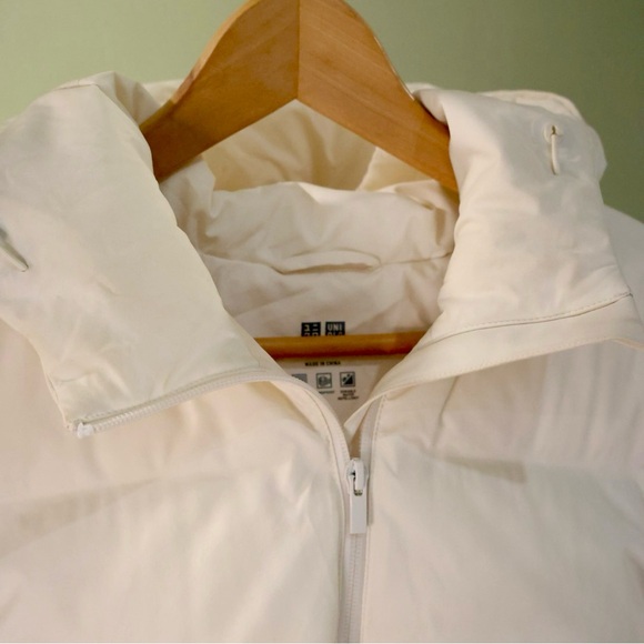Uniqlo Women's Off-White Puffer Jacket Seamless Down Parka - Picture 7 of 14